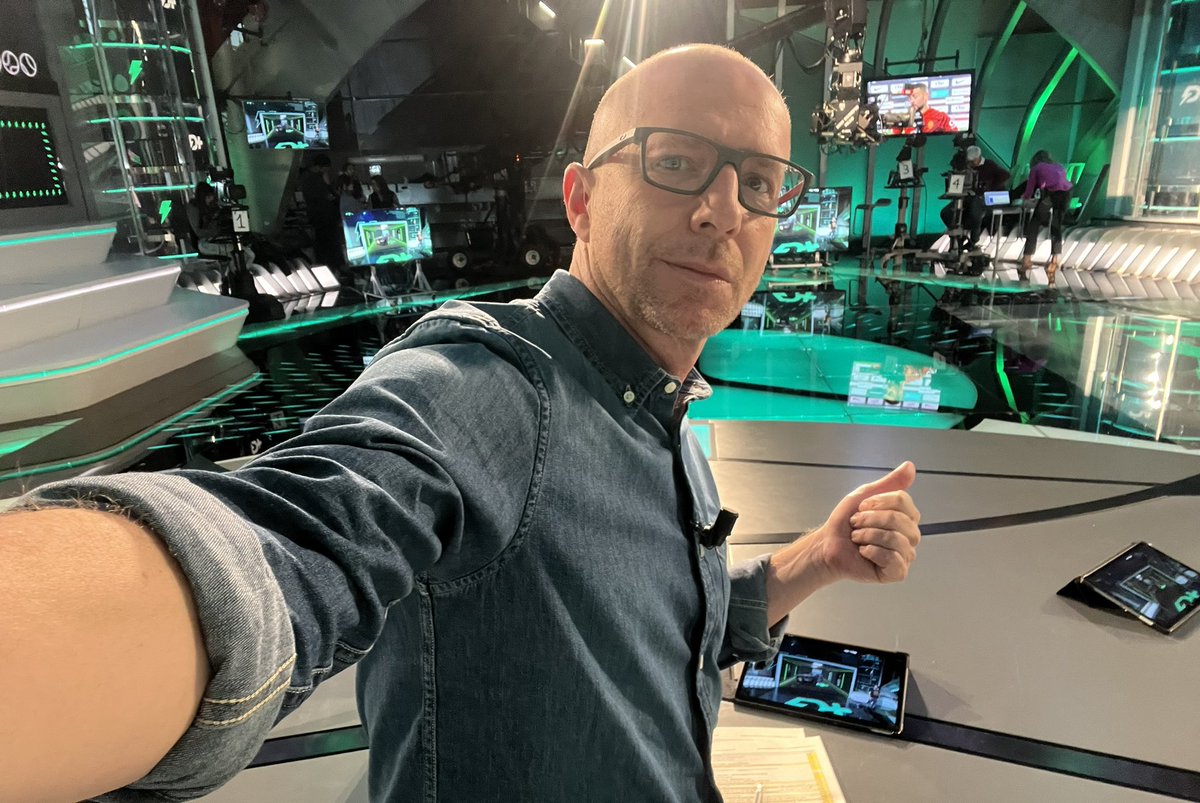 JGALLEGOonfire's tweet image. Todo el equipo de #DeportePlus preparado en @vamos ¡Vamosssss!
@MovistarPlus ⚽️🏀🎾⛳️