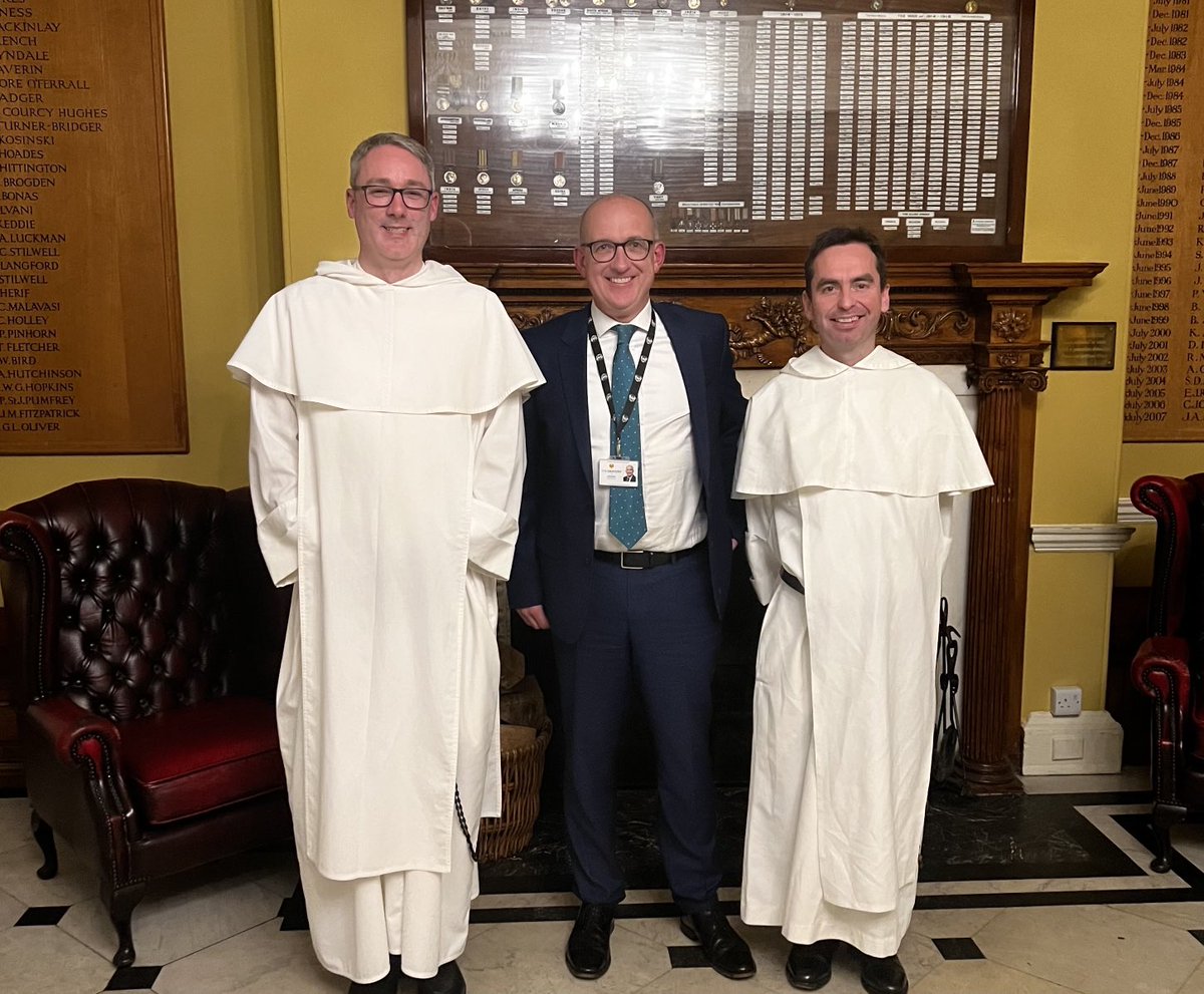 Oratorychaplain's tweet image. A great Academic Scholars’ Dinner ⁦@oratoryschool⁩ - our guest of honour ⁦@Frarobertop⁩ together with ⁦@OratoryHM⁩ and ⁦@davidrocksop⁩