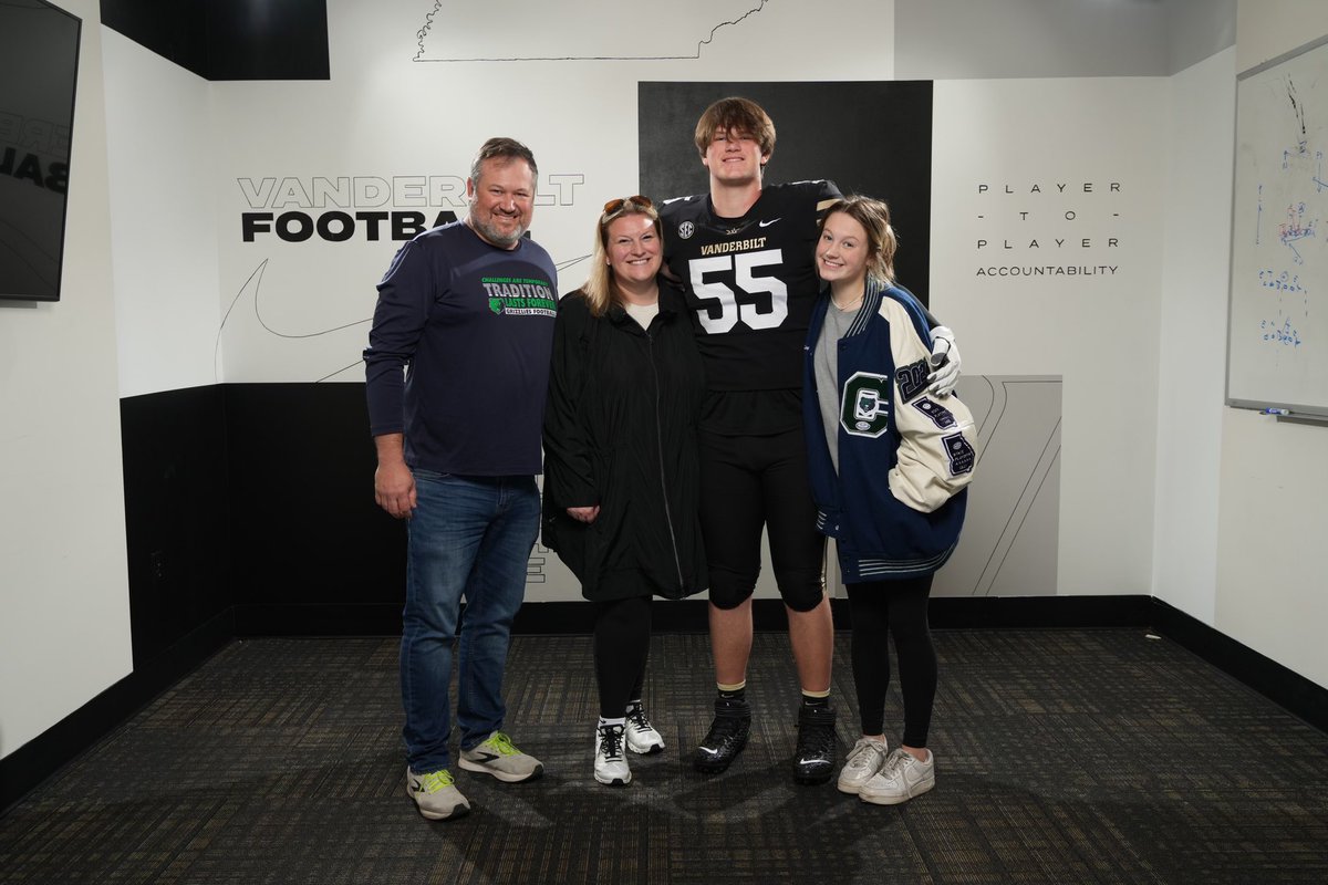 It was a great day at Vanderbilt!!  Thank you <a href="/Coach_Lea/">Clark Lea</a> <a href="/CoachBlaz/">AJ Blazek</a> and <a href="/coachjoeylynch/">Joey Lynch</a> for talking with me, <a href="/CoachAutenrieth/">Dylan Autenrieth</a> for the tour, and @bellabaker_VFB for the hospitality. <a href="/VandyFootball/">#14 Vanderbilt Football</a> #AnchorDown