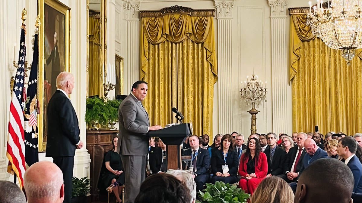 Incredibly proud to see Columbus ⁦@MayorGinther⁩ introducing @POTUS⁩ at a bipartisan gathering of mayors at the @WhiteHouse⁩ today! #MayorsDC23