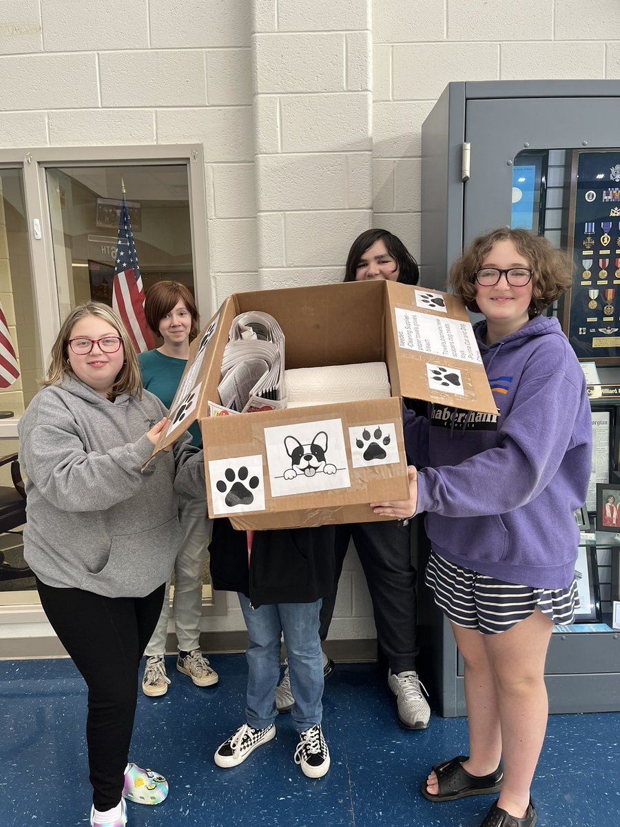 nsimmons123's tweet photo. Book club Animal shelter community service drive https://t.co/kLa6m2SEGD