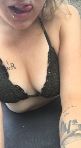 Rt wenn du meinen neuen BH magst