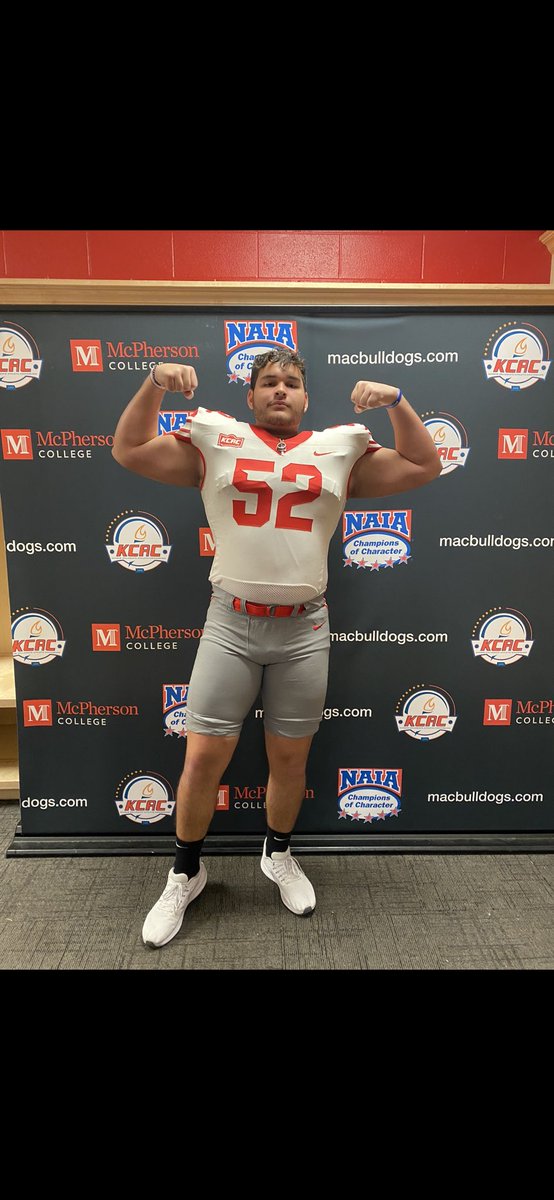 Alex_Holguin52's tweet photo. Had a great time @Mac_College!!!! Thank you @CoachJFisc for inviting me out!!!! @CoachA_GHS @Coach_JHyde @GHSMustangsFB #RiseUp23 #SkoDawgz https://t.co/E8DhrT4lCq