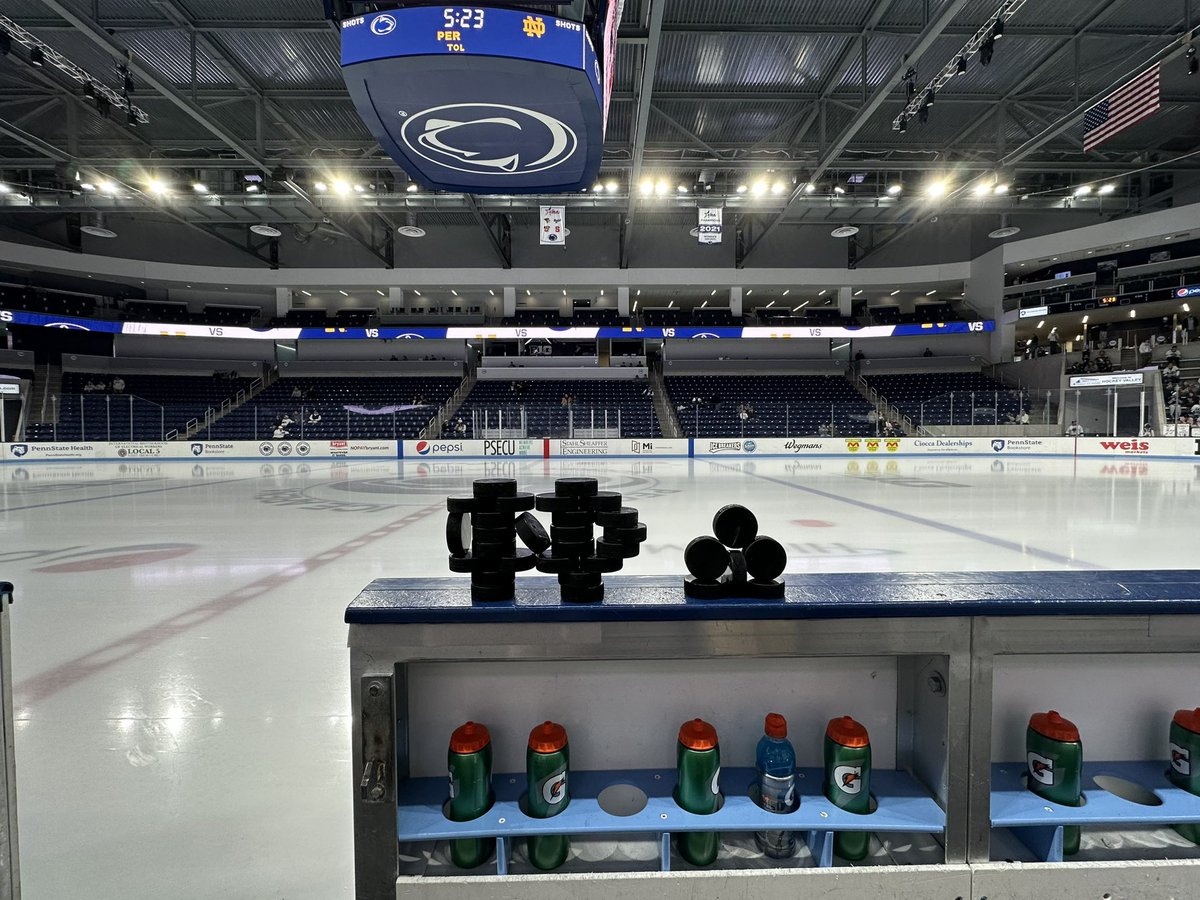 NDHKYManagers's tweet photo. The bench is set for night 1 against Penn State ☘️ https://t.co/qvuy3ef2bg