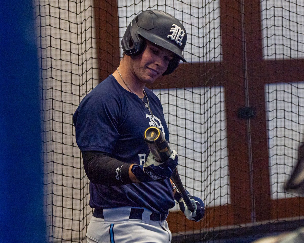 MaineBaseball's tweet photo. Weather outside is 🥶

Bats in the pavilion are 🔥

#blackbearnation | #wineverything https://t.co/1wgZXkJfbZ