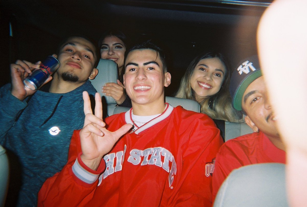 IconicNeeks's tweet photo. Smile it’s Friday https://t.co/O670cOUexf