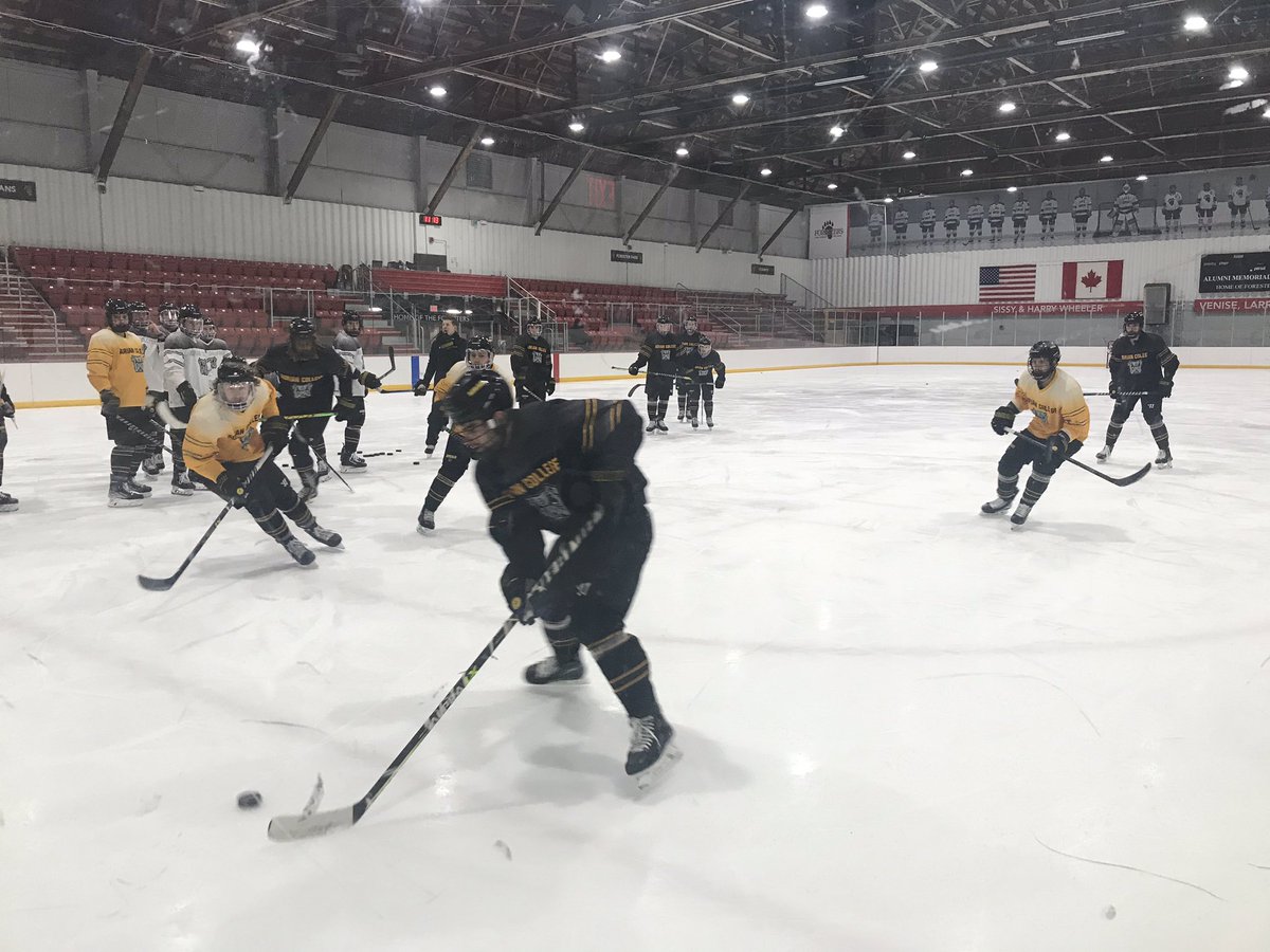 Tonight at 8pm on 96.5fm The Cave and 965thecave.com the #3 <a href="/ACbulldoghockey/">Adrian College Hockey</a> team battles NCHA opponent Lake Forest in game 1 of a weekend series. Join <a href="/ihwendt/">Ian Wendt</a> with the play-by-play #NCAA #NCHA #d3hky