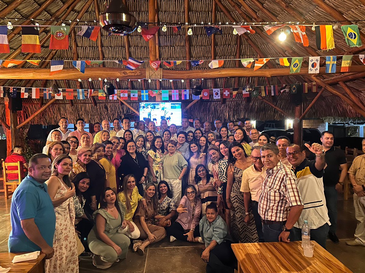 jnicobarrios's tweet photo. Que linda despedida y homenaje me hizo el Centro Agropecuario y de Biotecnología El Porvenir y el @senaencordoba.Mi gratitud infinita y cariño siempre. @mzgiraldo @carmenjulia18 @pipe8604 @DianaGuerra2412 @ALBE71 @amlopezm21 @EduinNegrete @dei1988 @cogollo_acosta MdelMar https://t.co/88BP45R9WV