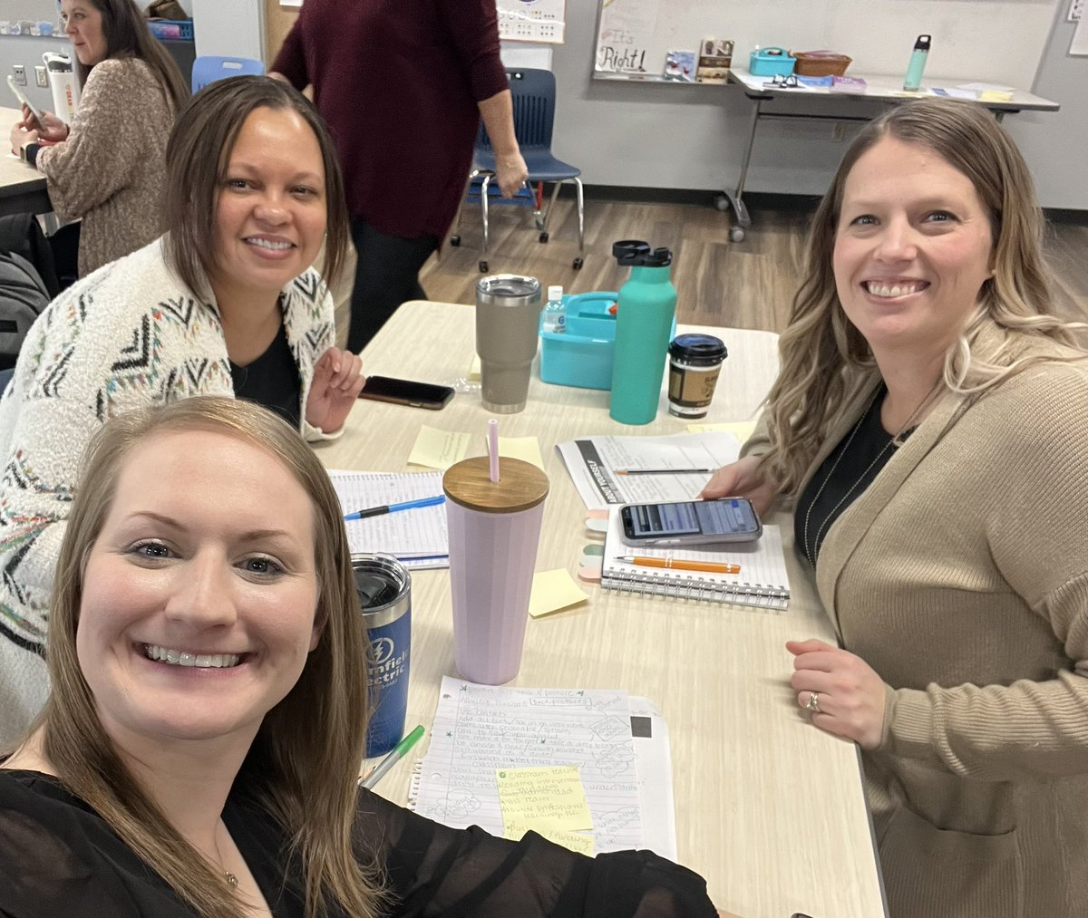 TeamTerry2434's tweet photo. Learning alongside @WoodAmyC &amp; Tana! Powerful learning! #AspireMAESP23 https://t.co/H7WywvyJIz