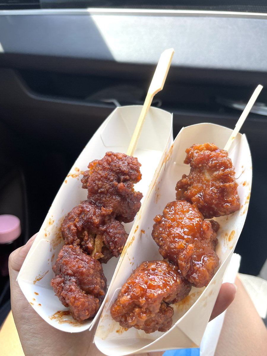 xianiwei's tweet photo. Yang lagi heboh, lawson buka di jogja! Langsung cuss icip2.. Odengnya enak! https://t.co/BWZYycLMzE