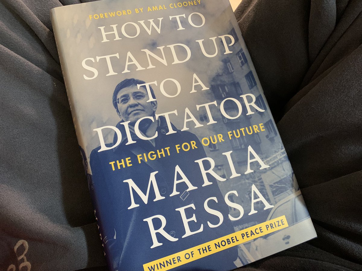 citizenjaneph's tweet photo. Happy weekend, everyone!
First time to read a book written by someone whose nightmarish experiences I am closely aware of.
@mariaressa calls it βdeath by a thousand cutsβ.
Pls put this on your reading list this year.
#HoldTheLine
#CourageON
#bookwormlife
#bookwormph https://t.co/hDnGeh4IRQ