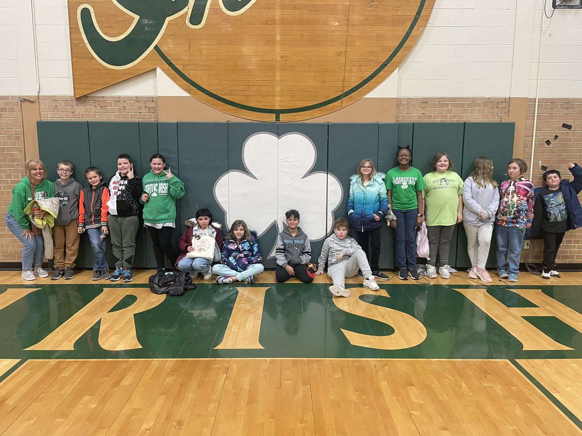 mgkeh's tweet photo. @LHSIrish @bballstjoe @lindbergh_stuco Thank you @LHSIrish for always going above and beyond. You have no idea the excitement there was tonight and how much money was spent at your concession stand. 🤣 we love  our Irish. 💚💚💚 https://t.co/a6vS5QX3oK