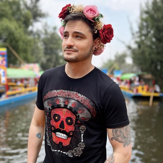 netolabthinker's tweet photo. 21.01.23, Feliz aniversário ao ser humano mais incrível, genial e inteligente que faz os meus dias mais alegres e eu tenho o genuíno orgulho de chamar de ídolo! Obrigada por tudo, Felipe! Que hoje seja mágico, igual os dias são para mim quando o vejo! 💗🫶🏻 ( @felipeneto ) https://t.co/fU8wQEIHeo