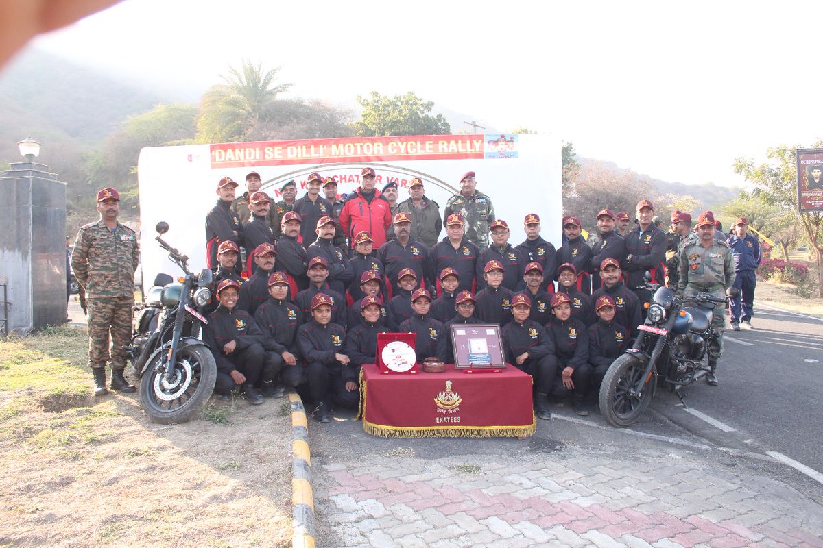 NCCDteRajasthan's tweet photo. #75yearsofNCC *MOTORCYCLE RALLY - SALT TO SOFTWARE @19 JAN 2023!*
 The MC Rally was flagged-in by the Cdr 30 Inf Bde &amp; Welcomed  by 10 Raj Bn NCC, Udaipur in Rajasthan.@HQ_DG_NCC
@Lalit_DDGRajNCC-@adgpi @RajGovOfficial @DDNewslive https://t.co/XlUjkzJiWR