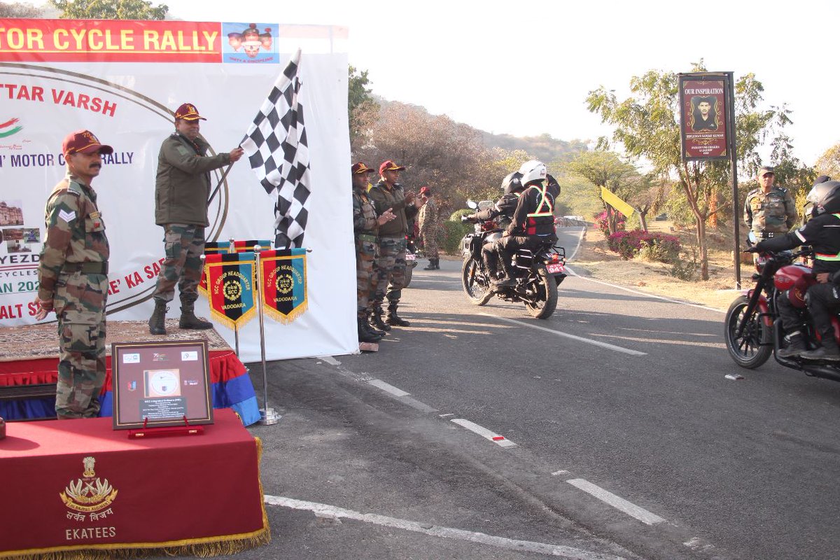 NCCDteRajasthan's tweet photo. #75yearsofNCC *MOTORCYCLE RALLY - SALT TO SOFTWARE @19 JAN 2023!*
 The MC Rally was flagged-in by the Cdr 30 Inf Bde &amp; Welcomed  by 10 Raj Bn NCC, Udaipur in Rajasthan.@HQ_DG_NCC
@Lalit_DDGRajNCC-@adgpi @RajGovOfficial @DDNewslive https://t.co/XlUjkzJiWR