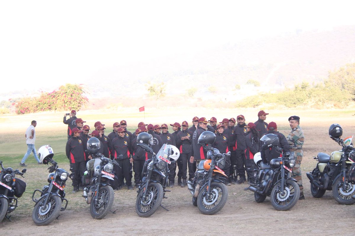 NCCDteRajasthan's tweet photo. #75yearsofNCC *MOTORCYCLE RALLY - SALT TO SOFTWARE @19 JAN 2023!*
 The MC Rally was flagged-in by the Cdr 30 Inf Bde &amp; Welcomed  by 10 Raj Bn NCC, Udaipur in Rajasthan.@HQ_DG_NCC
@Lalit_DDGRajNCC-@adgpi @RajGovOfficial @DDNewslive https://t.co/XlUjkzJiWR