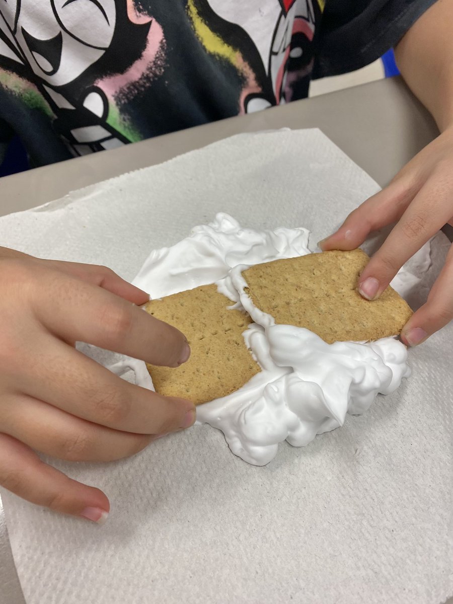 In science this week, we learned about convergent, divergent, and transform plate boundaries. We conducted an experiment to simulate tectonic plates moving over Earth’s mantle.