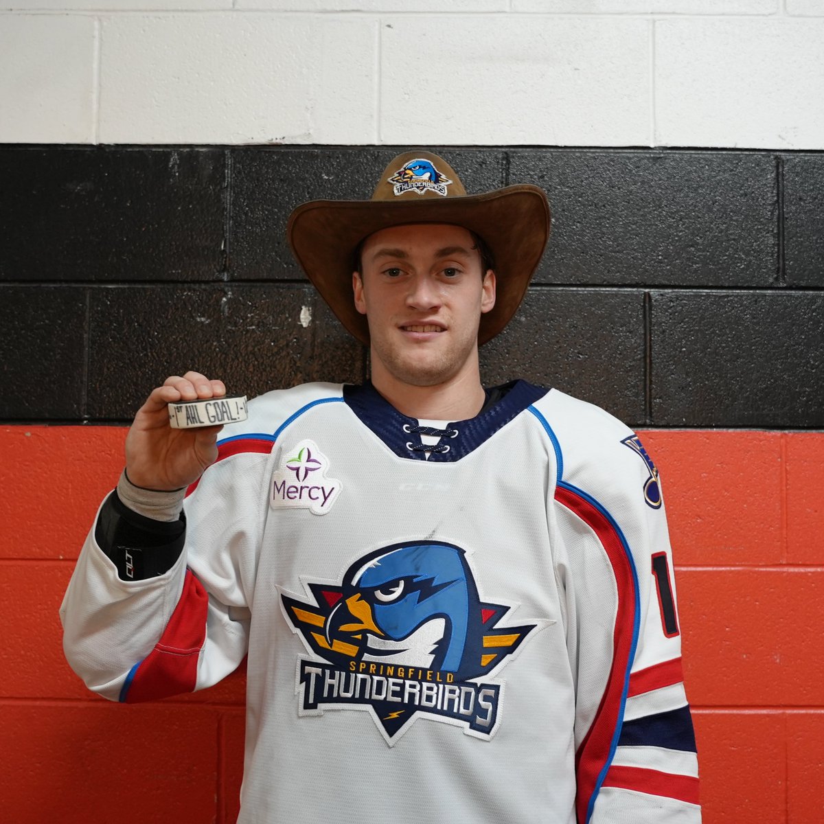 so you just gonna bring me a birthday gift on my birthday to my birthday party on my birthday with a birthday gift

HAPPY BIRTHDAY AND HAPPY 1ST (AND 2ND) AHL GOAL TO JACOB HAYHURST 🎂