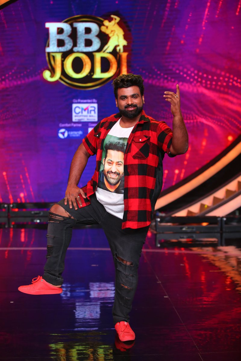 Fan Boy @RJChaitu 🔥🔥🔥
#ManofMassesNTR || @Tarak9999