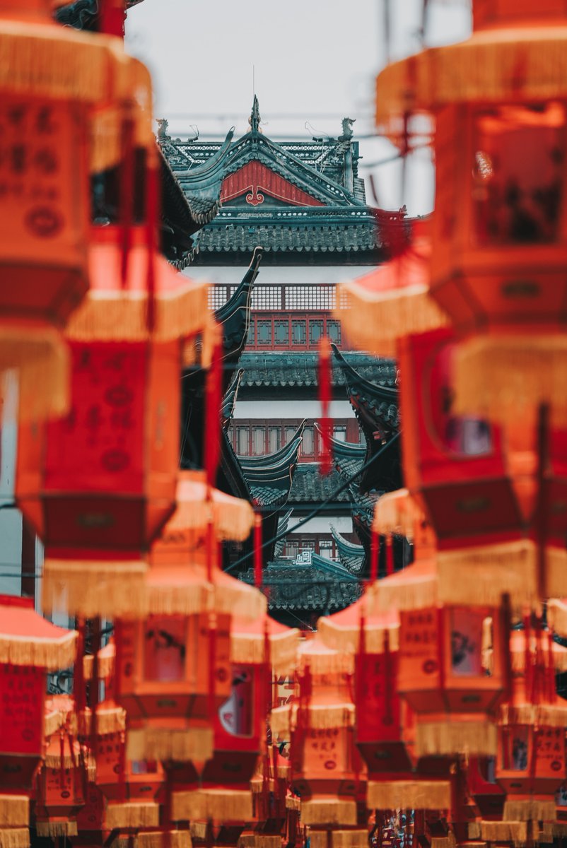 CenturyCruises's tweet photo. Happy Lantern Festival! 🏮 
The Lantern Festival is a Chinese traditional festival celebrated on the full moon, the fifteenth day of the first month, which is today! 😍 🥂 🍾 

#travel #festivals #china #lanternfestivals #springfestival https://t.co/VL6T1sbrLg