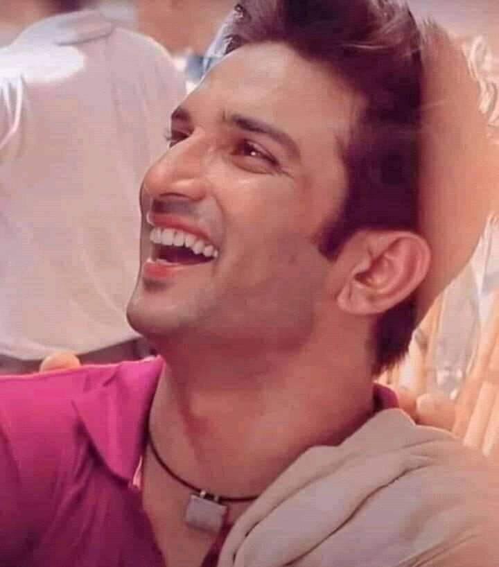 kryachnaa's tweet photo. #SushantSinghRajput 
#SushantMoon 
#SushantDay 
You'll always be alive in our hearts ❤️❤️ https://t.co/Zc8VWn0swo