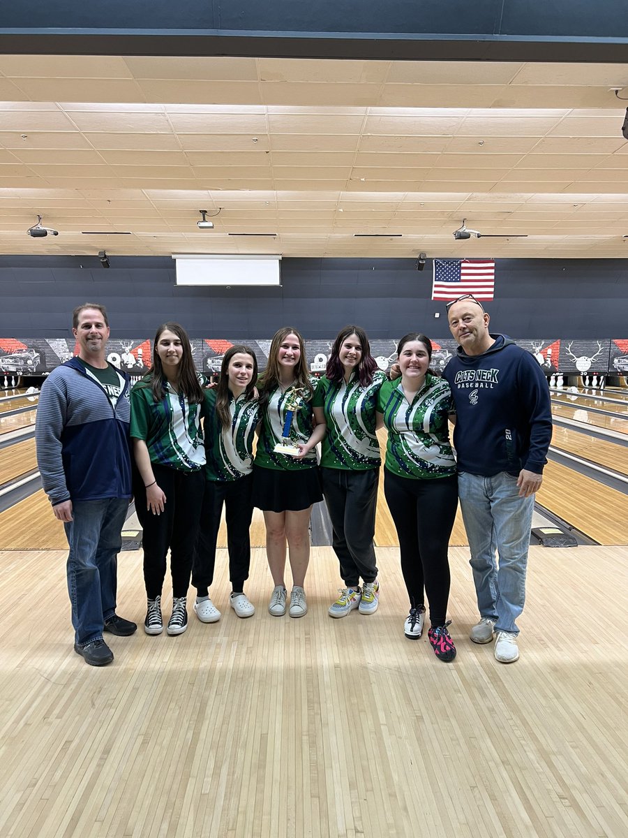 Congratulations Angelina Ross (tournament high game 258!) and Isabella Giovanniello who both advanced to the final grouping in the Monmouth County tournament today. The girls finished 2nd in the county as a team! Great job ladies!@CNHSAthletics