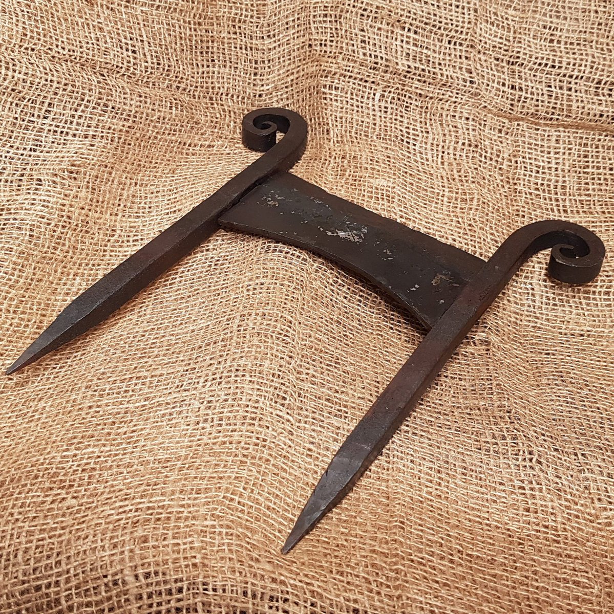 Spearheadcan's tweet image. Thanks for the kind words! ★★★★★ "Lovely work, arrived from Canada just in time for the surrounding area to become a swamp" bnygrd etsy.me/3QTFEHE #etsy #birthday #bootscraper #forgedsteel #vintage #exteriordecor #industrialdecor #castiron #antiqueiron #antique