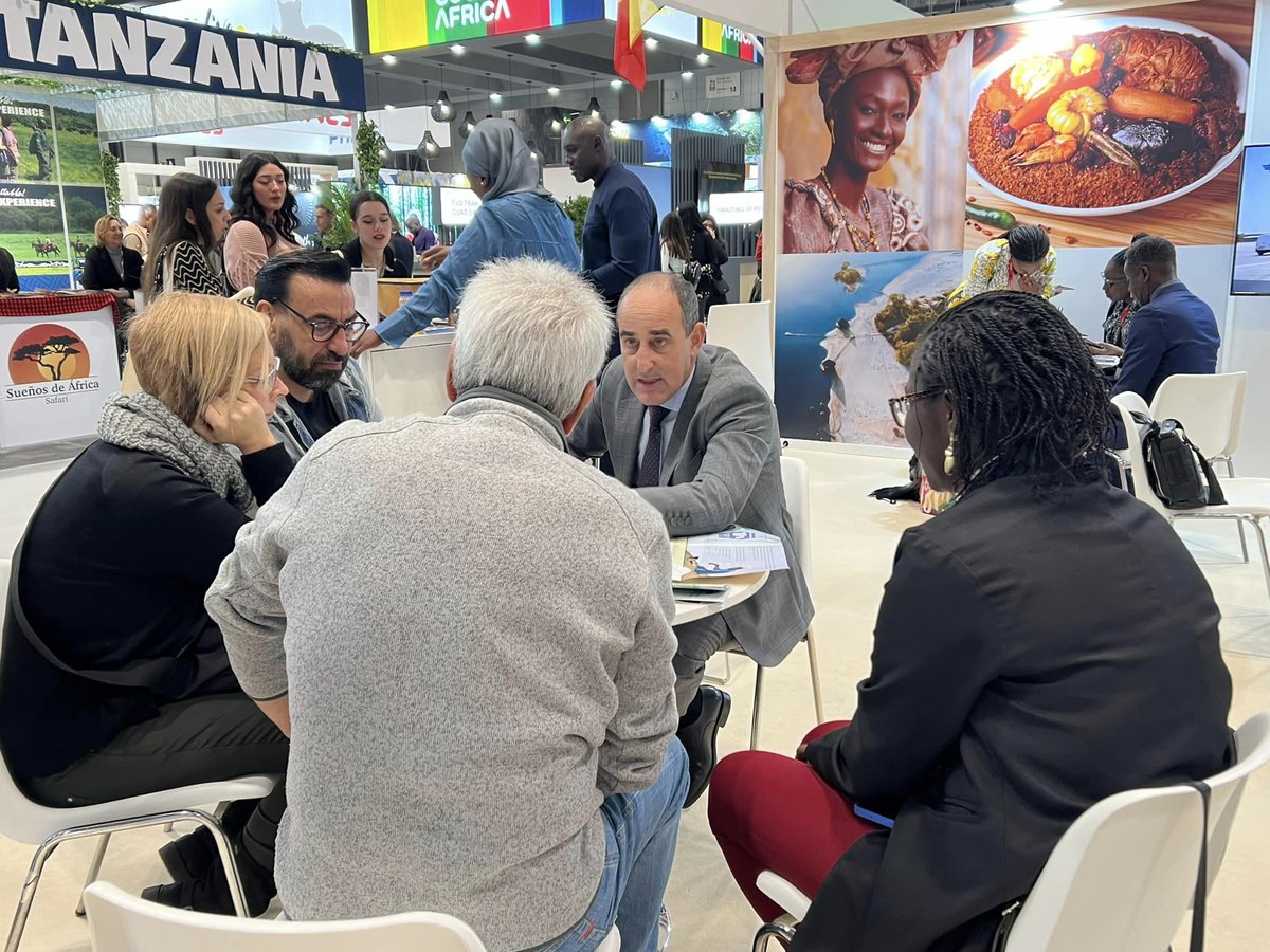 date_africa's tweet photo. 🇬🇳🇸🇳 Guinée - Sénégal : Des perspectives de coopération se dessinent avec des acteurs du tourisme majeurs tels que Binter, Solferias, Indra, et les Offices du Tourisme de la Guinée Conakry et de l'Algérie.
#utdafitur #utdasénégal #utdatourisme #utdaguinée #utdabinter https://t.co/XCUGK8wVAv