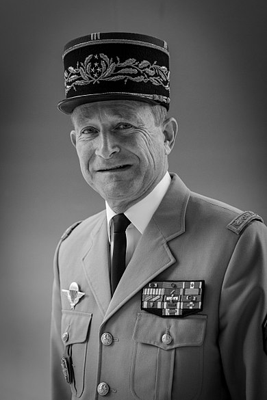 mormach's tweet photo. En 2017, le général #PierredeVilliers alors chef d'état-major des armées avait osé demander à Macron une rallonge conséquente pour le budget des armées.
Pour lui, nous étions sous-équipés en cas de conflit.
#Macron l'avait viré ! 
Et pourtant, il avait raison ! https://t.co/XxW7P9Rhdz