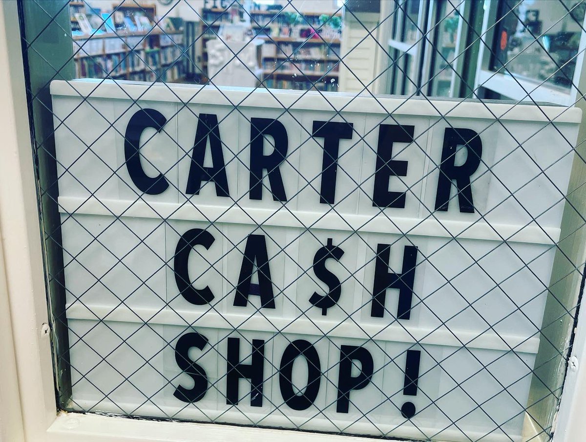 MrsCarterReads's tweet photo. Today in our not-quiet-at-all library, the fifth graders purchased goodies using “Carter Cash” earned by writing a descriptive paragraph. More complexity = more cash! The biggest payout went to a $70 paragraph…a new Walker record! #onewalker https://t.co/bBPPfb2QkK