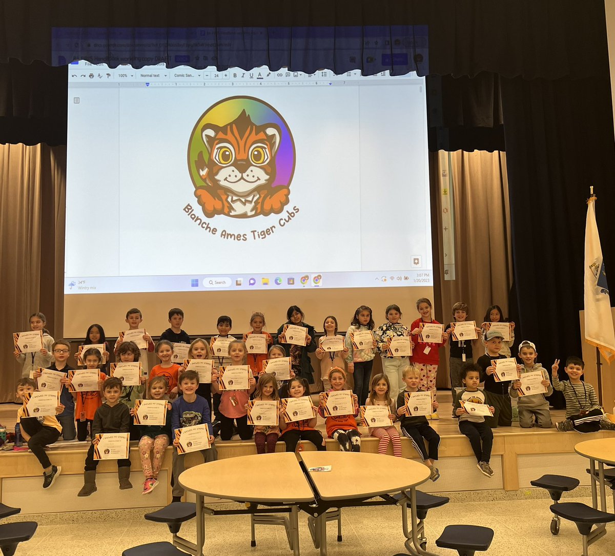 Congratulations to our newest Cub Cash winners!! Nice job earning your cub cash by following the cub code 🎉🤩 <a href="/BATigerCubs/">Mr. Cederbaum</a> #WeDigEPS