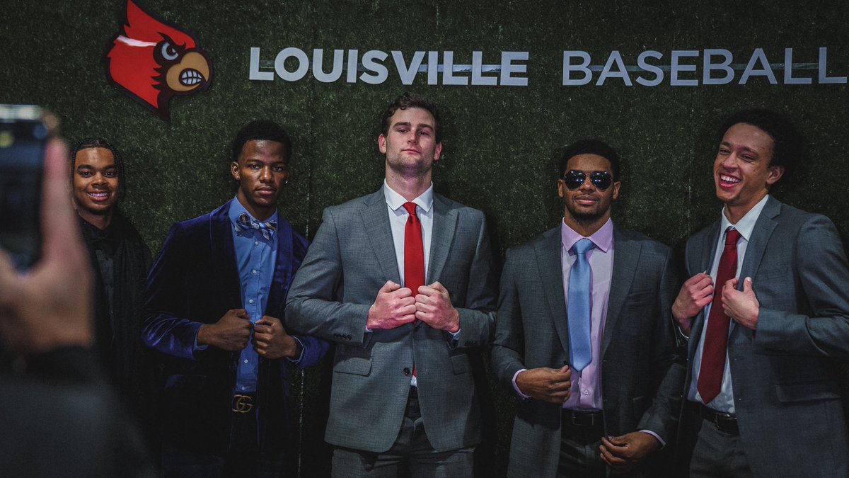 LouisvilleBSB's tweet photo. The 2023 Leadoff Dinner is TWO WEEKS AWAY. 

🎟️ https://t.co/9RePcmZC9I

#GoCards https://t.co/XAfxXPqy1j