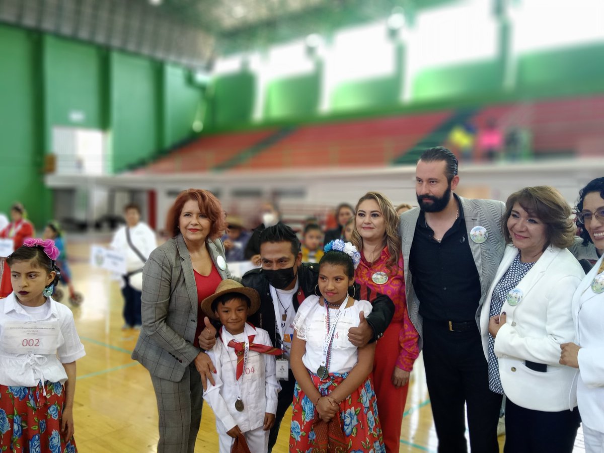 Edith89927834's tweet photo. Hoy celebramos el talento de todos los Niñas, niños y adolescentes de la región 1, que participaró en los Juegos Paraestatales. Gracias por continuar esta historia...

@geramonro05 @lucero082 @RebecaSaldaa13 @SeducEdoMex @TinocoGRogelio
 @AnastasiaVega21 @EugeniaPea12 https://t.co/tZ1C0T9hkg