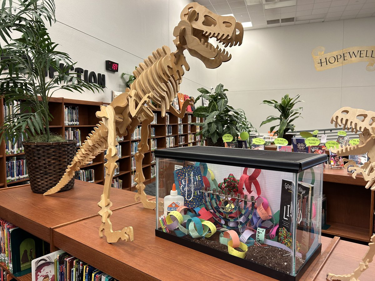 Hopewell Middle School Library tweet media