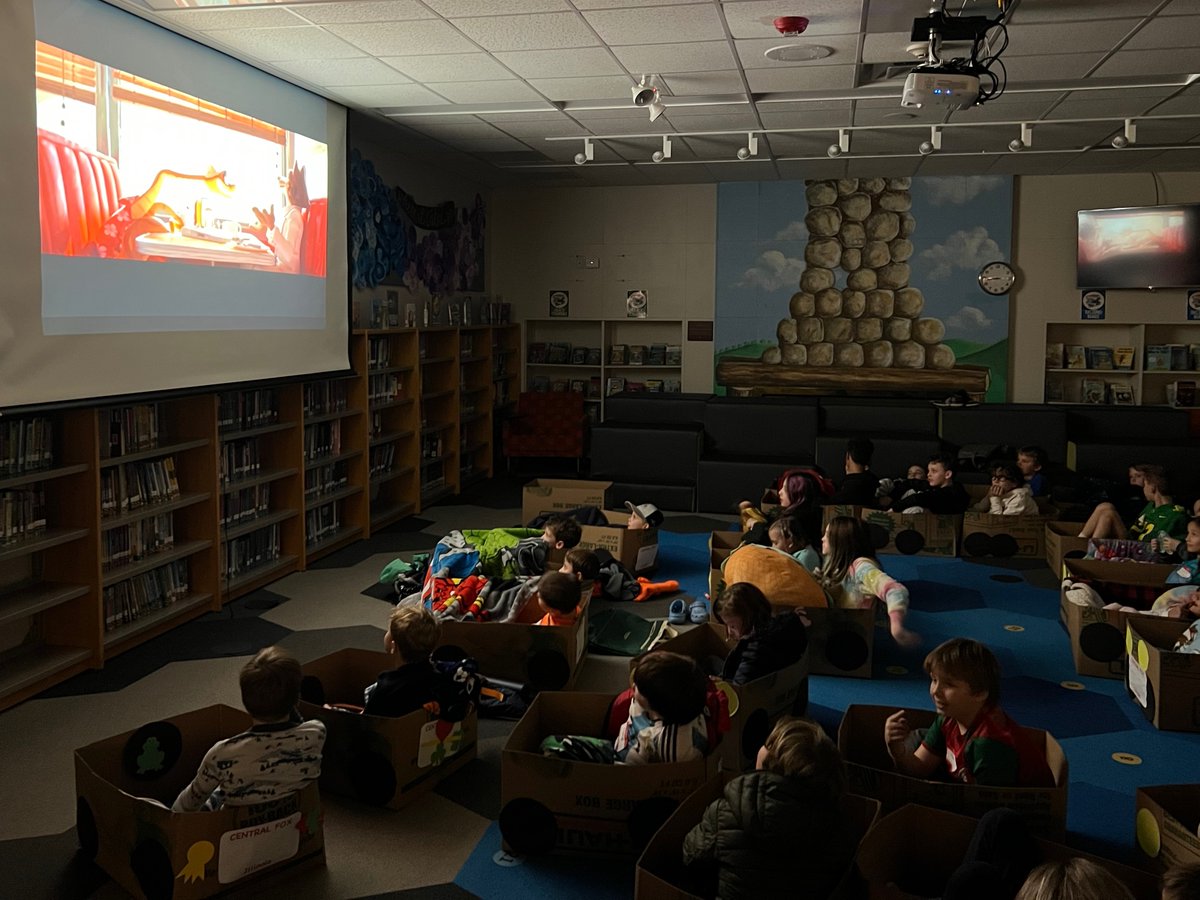We are having fun  with students tonight at our PTA's drive in movie event! <a href="/Wilmette39/">Wilmette Public Schools</a> <a href="/ExploreCentral/">Central School Foxes</a>