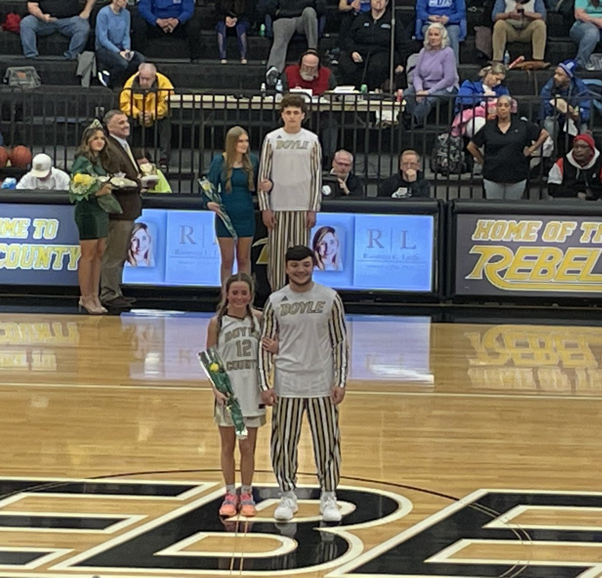 BRNNews25_26's tweet image. Congratulations to all of the Winter Homecoming finalists! Nabeel Al-Anati, Ella Coffey, Summer Ray, Evan Girdler, Jakei Tarter, Maggie Smith, Zoey Robbins, Dalton Stone, Cooper Brummett, and Peyton Guerrant all were outstanding finalists.