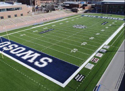 BenShlemon's tweet photo. #AGTG I’m very blessed to announce that I have received an offer to advance my skills and play football for Southwestern Oklahoma State University.🐶🔵⚪️ #DAWGHOU23 @COACHZOO88 @RecruitNolan_HQ @Karduino_7 https://t.co/8pZMrHgOOF