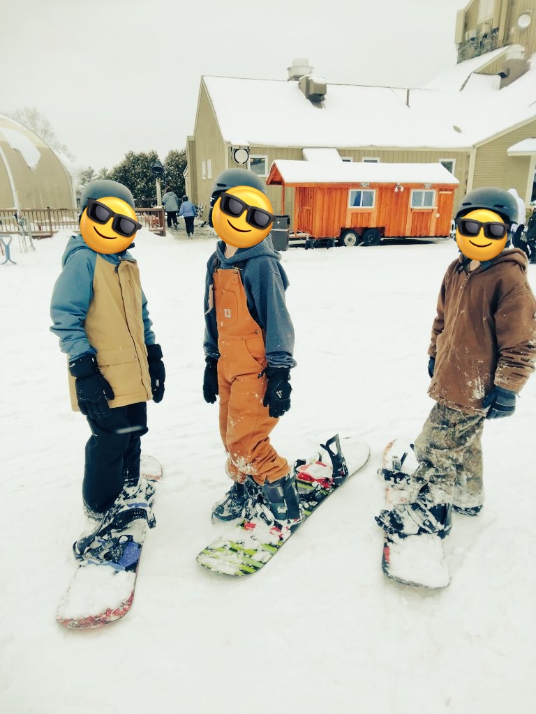 Winter Program in full swing in the NEK.
Big thanks @skiburke for hosting and big thanks to all chaperones who make this possible!  🏂 ⛷#winterprogram23   #freshtracks #physed #iteachpe