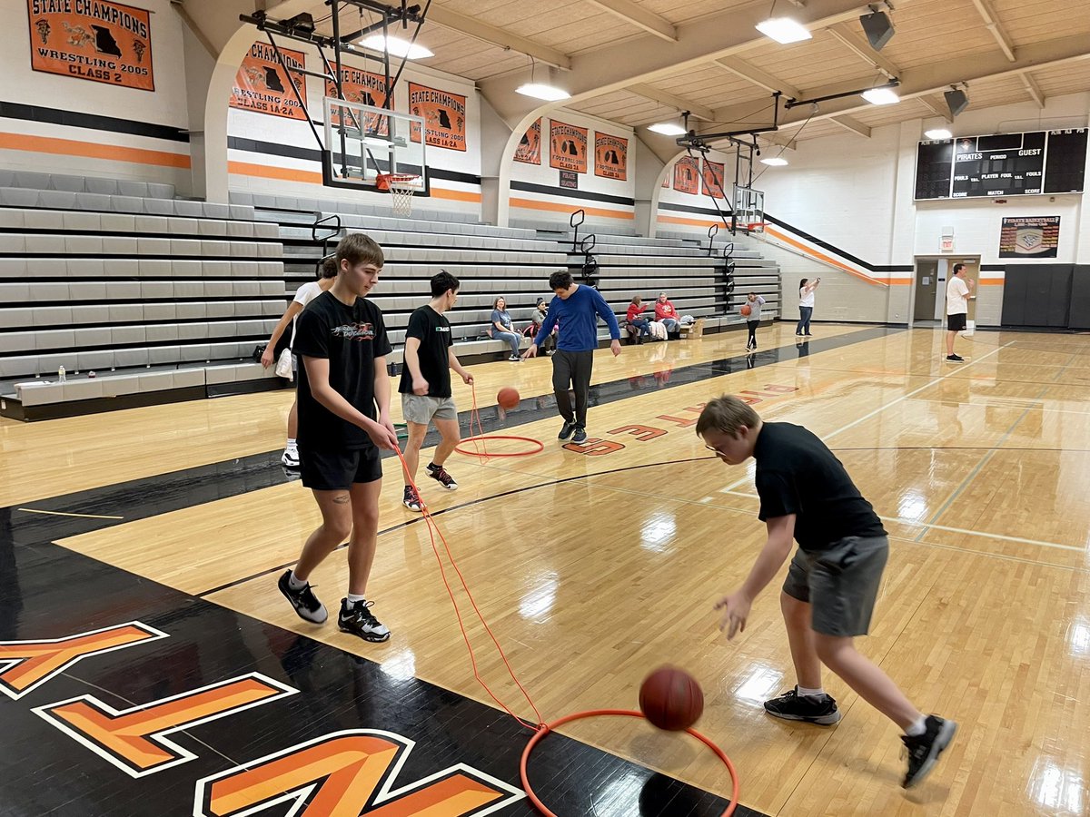 PlatteCoHoops's tweet photo. We cut practice short today to help our new PC Special Olympics program.   It was really great to see our players giving their time to help with another PC program.  Special thanks to Coach Wilson for organizing and running this practice! https://t.co/SLgGcOXHiX