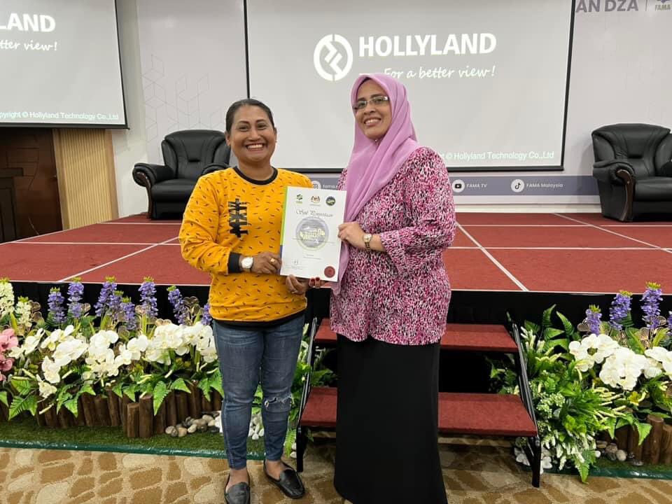 FAMA_Malaysia's tweet photo. Kursus ini bertujuan untuk memberi bimbingan Dan pengetahuan kepada usahawan yang berminat industri kopi &amp; latihan asas barista.

FAMA Wilayah Persekutuan Kuala Lumpur &amp; Putrajaya

#MAFSMalaysia
#TeamMAFS
#famadihatirakyat
#cukupdanterjamin
#kopiesatu https://t.co/scH4dAlKj9