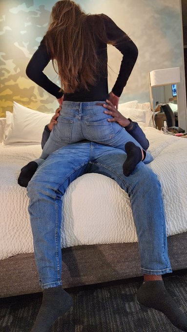 My husband sees this view more and more often lately 😈🤭  #hotwife #vixen #cuckold #cuck #sizequeen #qos<a href="/tag/vixen"class="tags"><span>#vixen</span></a><a href="/tag/bareback"class="tags"><span>#bareback</span></a><a href="/tag/cuckold"class="tags"><span>#cuckold</span></a><a href="/tag/hotwife"class="tags"><span>#hotwife</span></a><a href="/tag/blacked"class="tags"><span>#blacked</span></a><a href="/tag/swinger"class="tags"><span>#swinger</span></a>