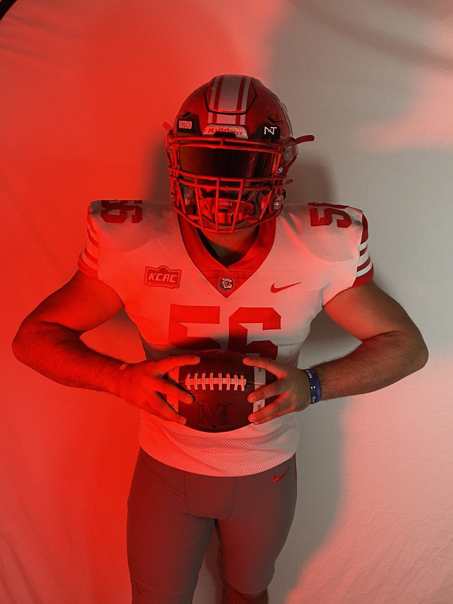 mav_zane23's tweet photo. Committed⚪️🔴!!! https://t.co/3myKRSSI5q