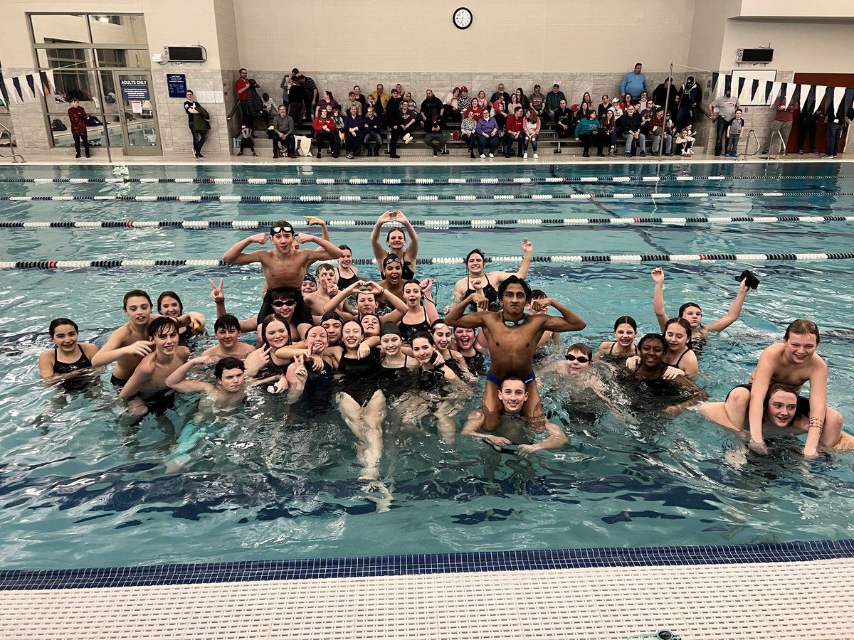Congrats to Memorial on their win over Shore! We had an amazing final meet with over 60 additions to our season top times! Thank you to all our supporters. We had an amazing season #gocards