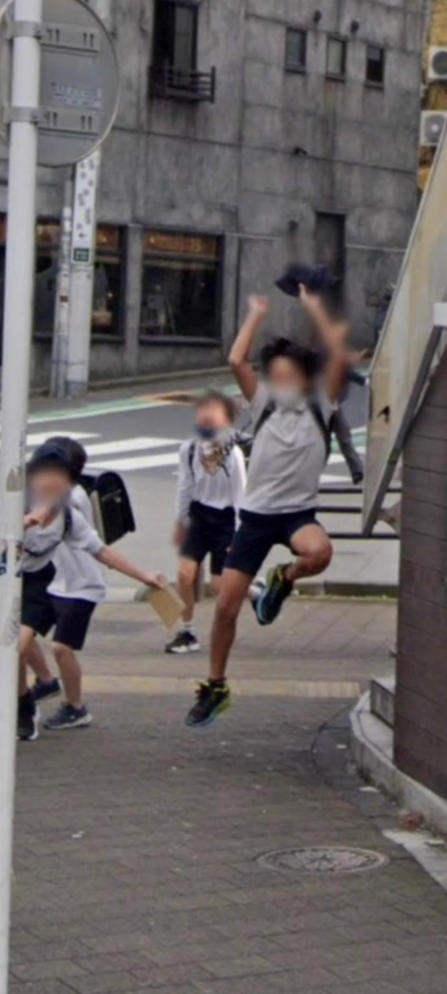 @toyoshimax 後ろの子バテてるか、嫌気がさしてるのか 