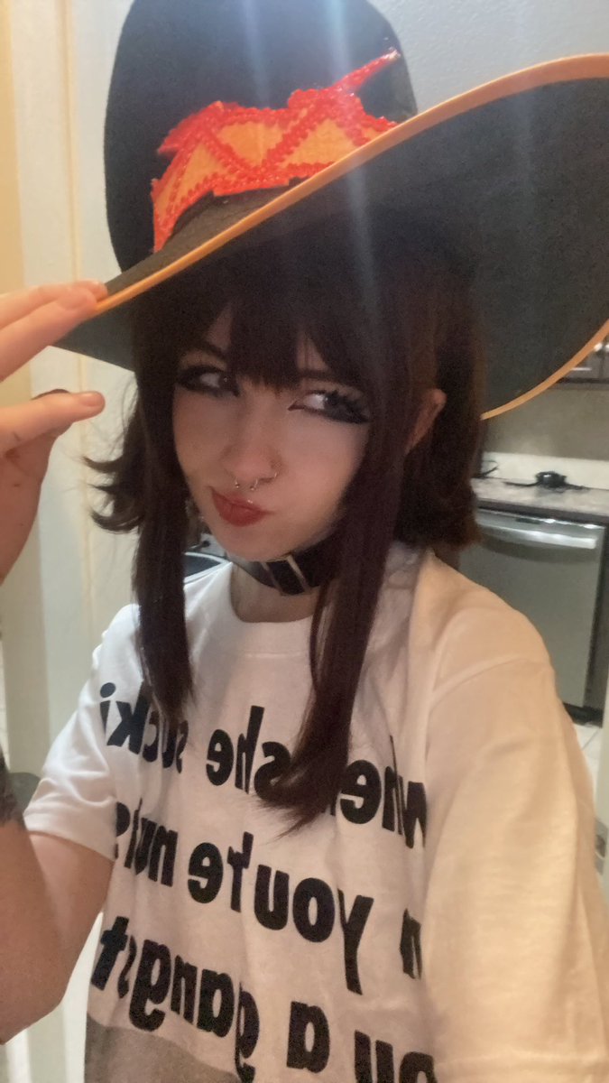 sushiflavoredmilk on Twitter "Suck on my nuts. I’m a gansta Megumin"