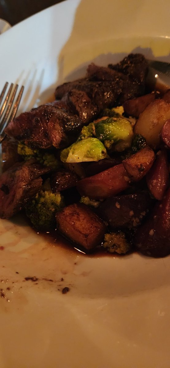 amrazment's tweet photo. Never ever do I do this...but...venison is delicious. At La Palette on Queen West in the Tdot. Sub-fucking-lime. #venison #fuckingdelicious @drivandalism @kinsellawarren https://t.co/UUOShZOgmd