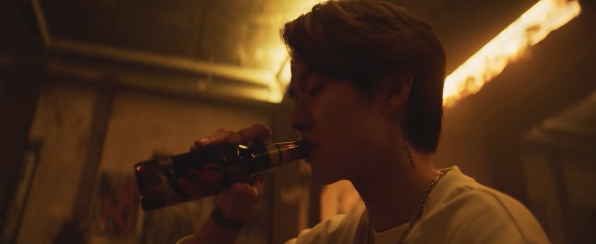 wooshikfiles's tweet photo. choi wooshik in 사냥의 시간 (2020) https://t.co/yyuLSz9B6N
