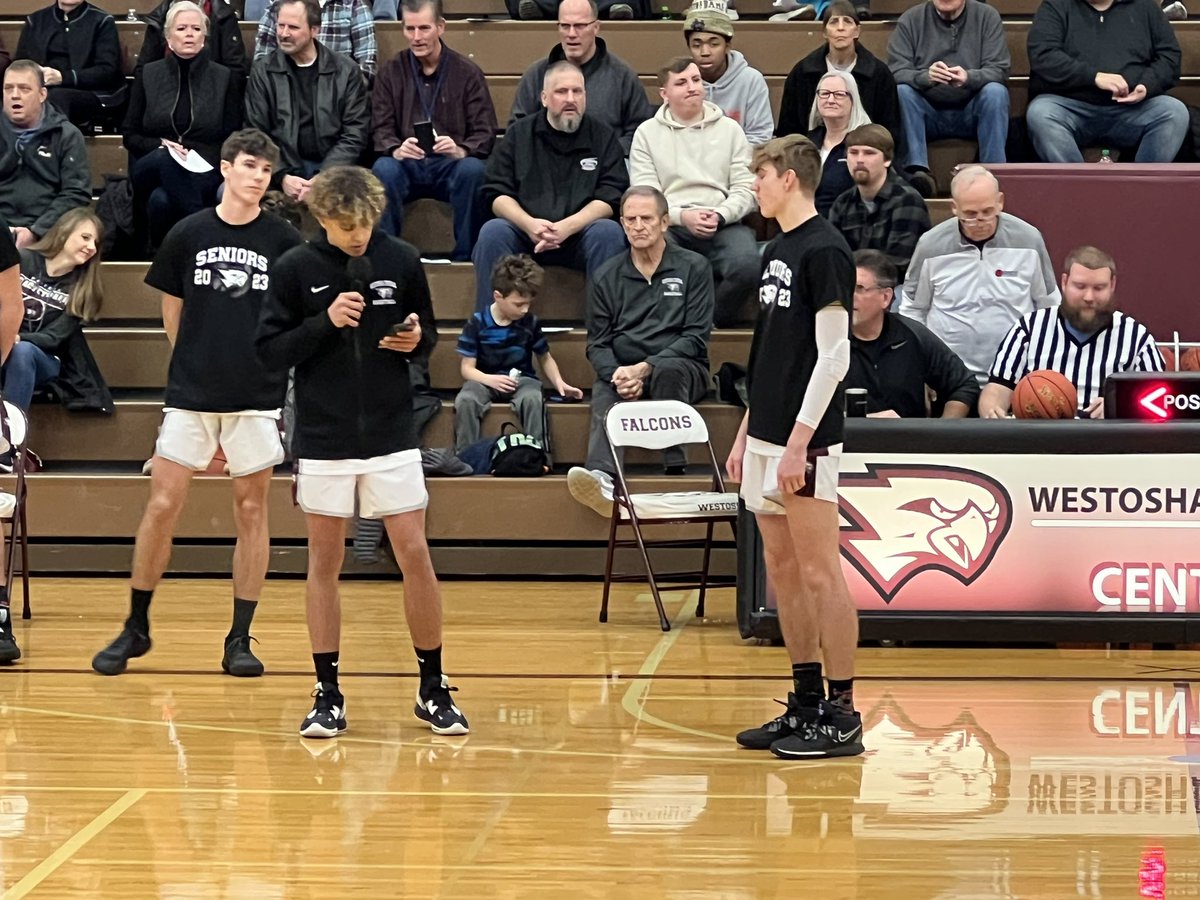 WestoshaFBall's tweet photo. Congratulations to our multi-sport senior athletes!!! Great introductions too…@WestoshaA @sippy_alex @wyattandersons  #LEGACY https://t.co/Zq2aPmZvTC