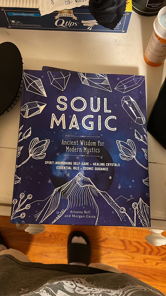 qyn_nng's tweet photo. @mrsamuraicrypto What’s your sign? I’ll show you inside the book https://t.co/qLpw0mUFxR