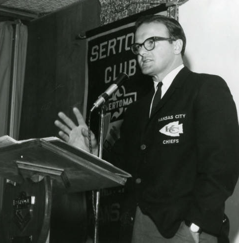 With the <a href="/Chiefs/">Kansas City Chiefs</a> ready for their #NFLPlayoff game, check out this #FlashbackFriday photo of Lamar Hunt attending a Shawnee Mission Sertoma Club meeting in the 60s. The Sertoma Club was instrumental to help form what eventually became the Johnson County Park &amp; Recreation District.